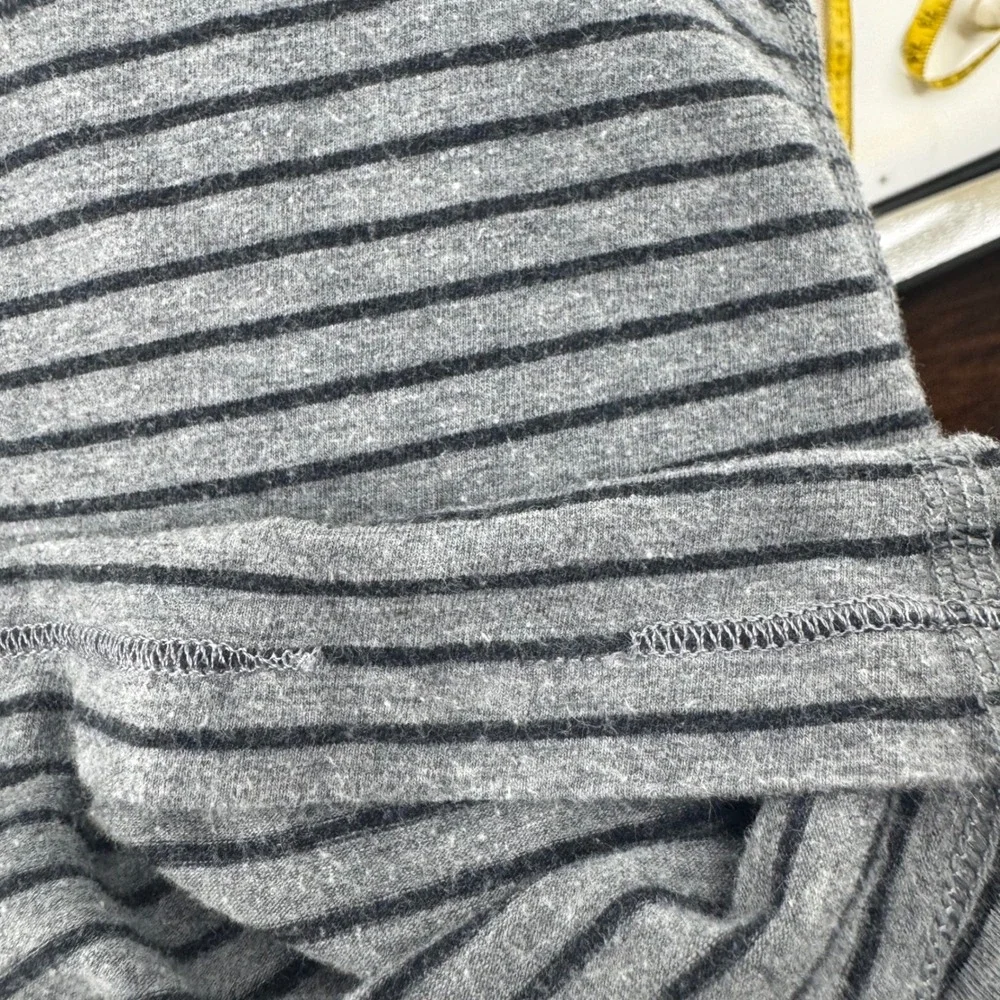 Lululemon Striped Racerback Tank Top Grey Black Slim Fit Activewear Womens S - Picture 6 of 10